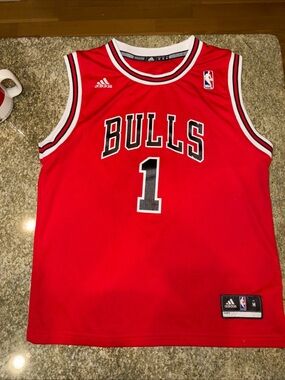 Adidas Chicago Bulls Derrick Rose #1 Red NBA Basketball Jersey SZ- M Adult